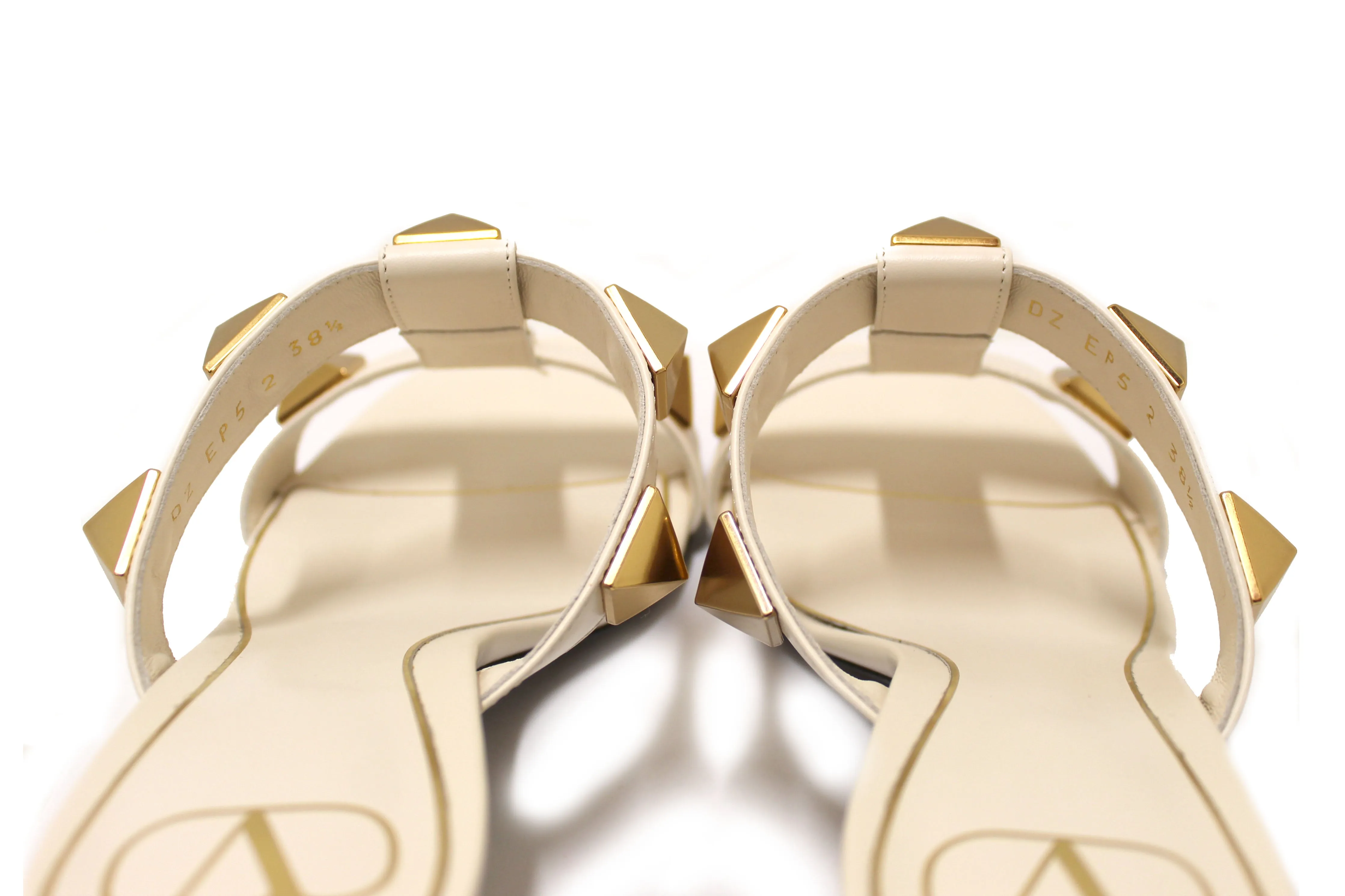 Authentic Valentino Garavani White Leather Roman Stud Sandals Size 38.5